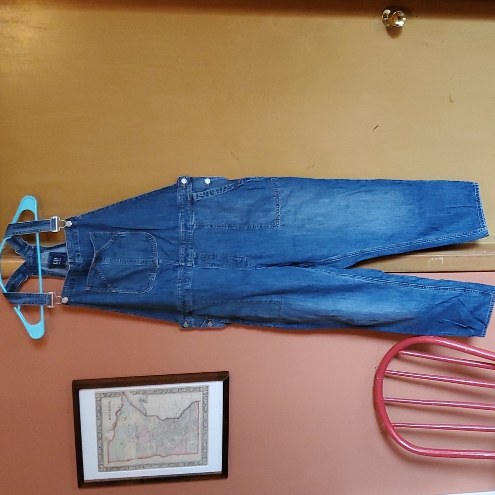 Gap denim overalls. Size XXL.
